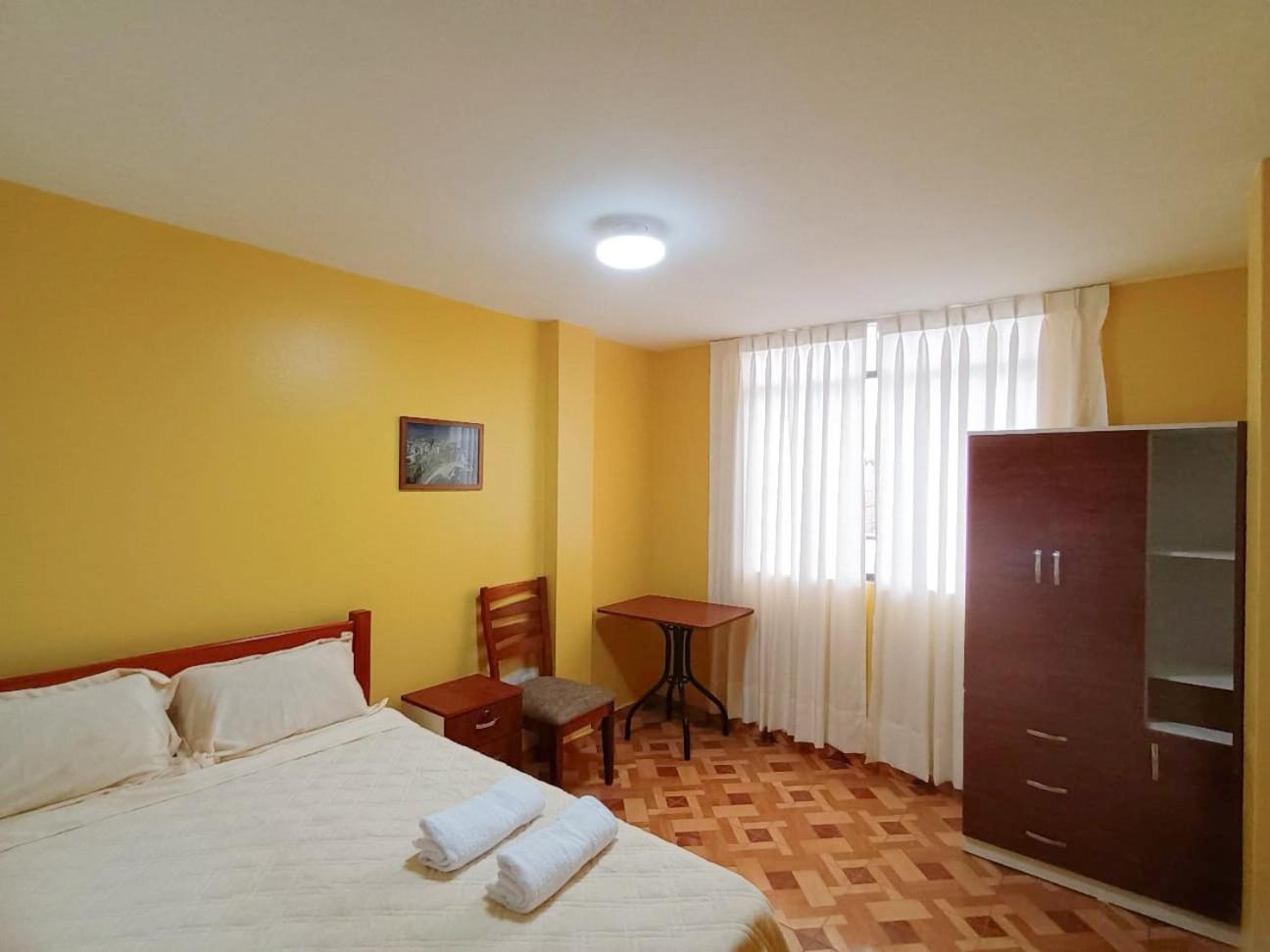 Apartamento Right Across From The Airport - Free Shuttle - A Y J Familia Lima Exterior foto
