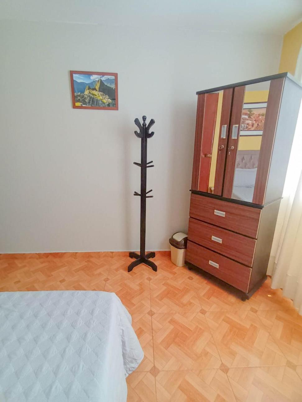 Apartamento Right Across From The Airport - Free Shuttle - A Y J Familia Lima Exterior foto
