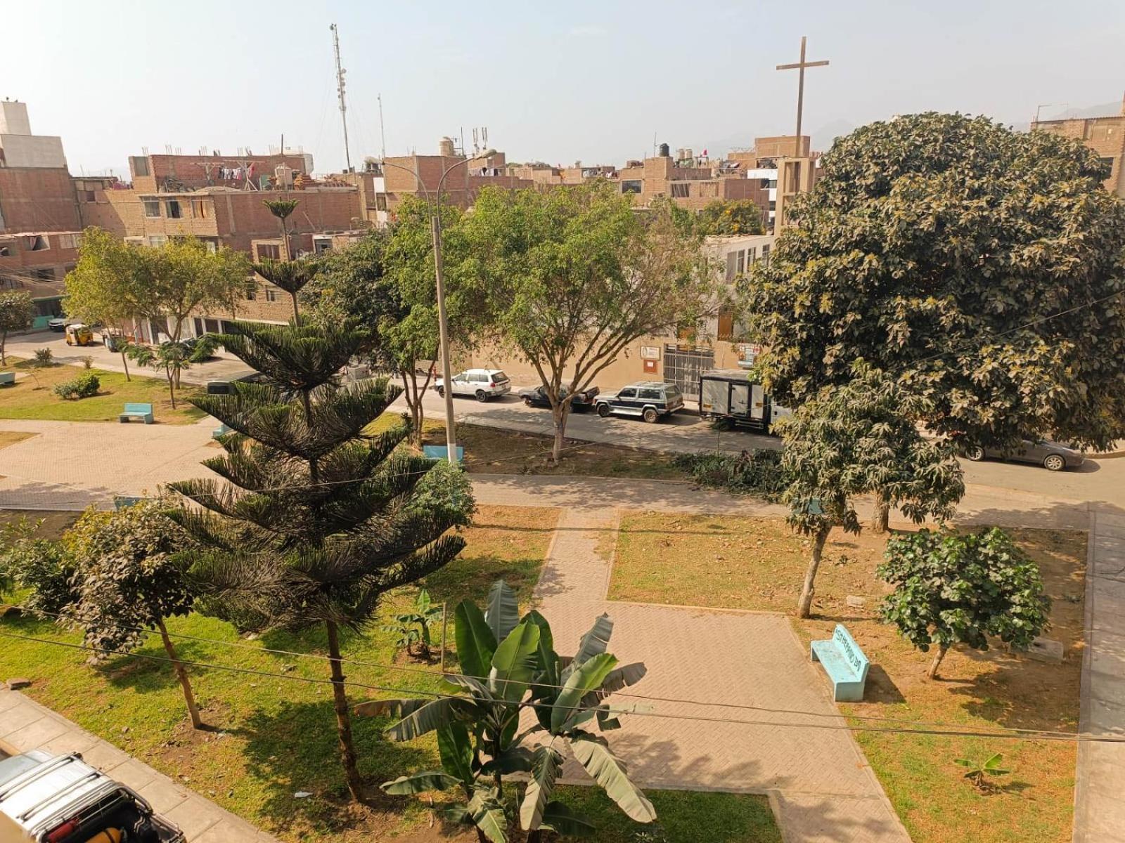 Apartamento Right Across From The Airport - Free Shuttle - A Y J Familia Lima Exterior foto