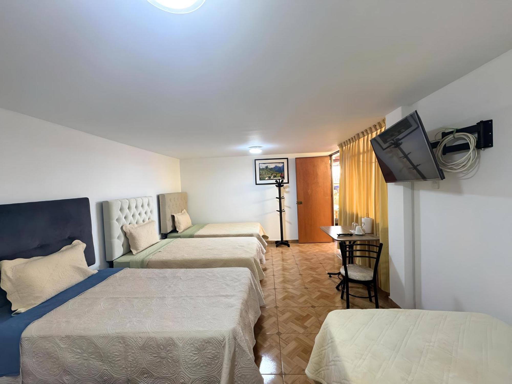 Apartamento Right Across From The Airport - Free Shuttle - A Y J Familia Lima Exterior foto