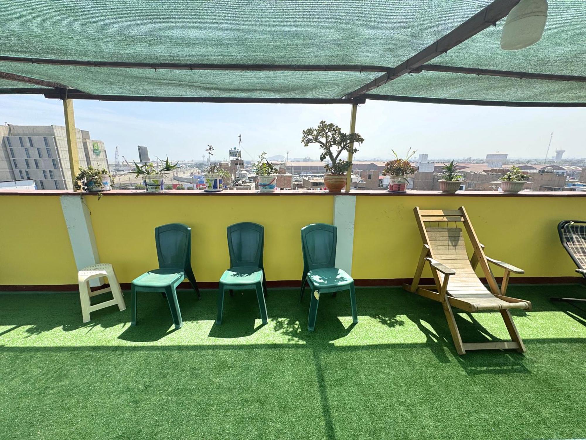 Apartamento Right Across From The Airport - Free Shuttle - A Y J Familia Lima Exterior foto